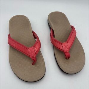 Vionic Coral and Beige Sandals